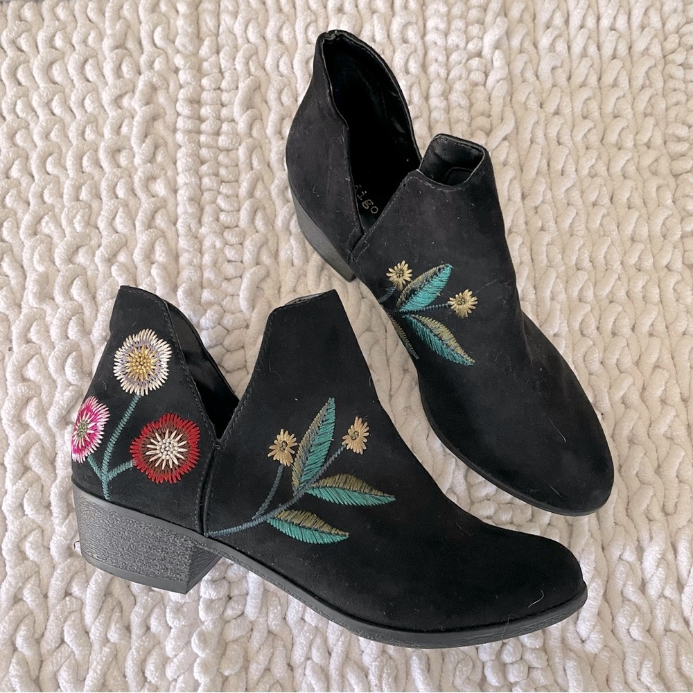 INDIGO RD Booties w/embroidered floral detail